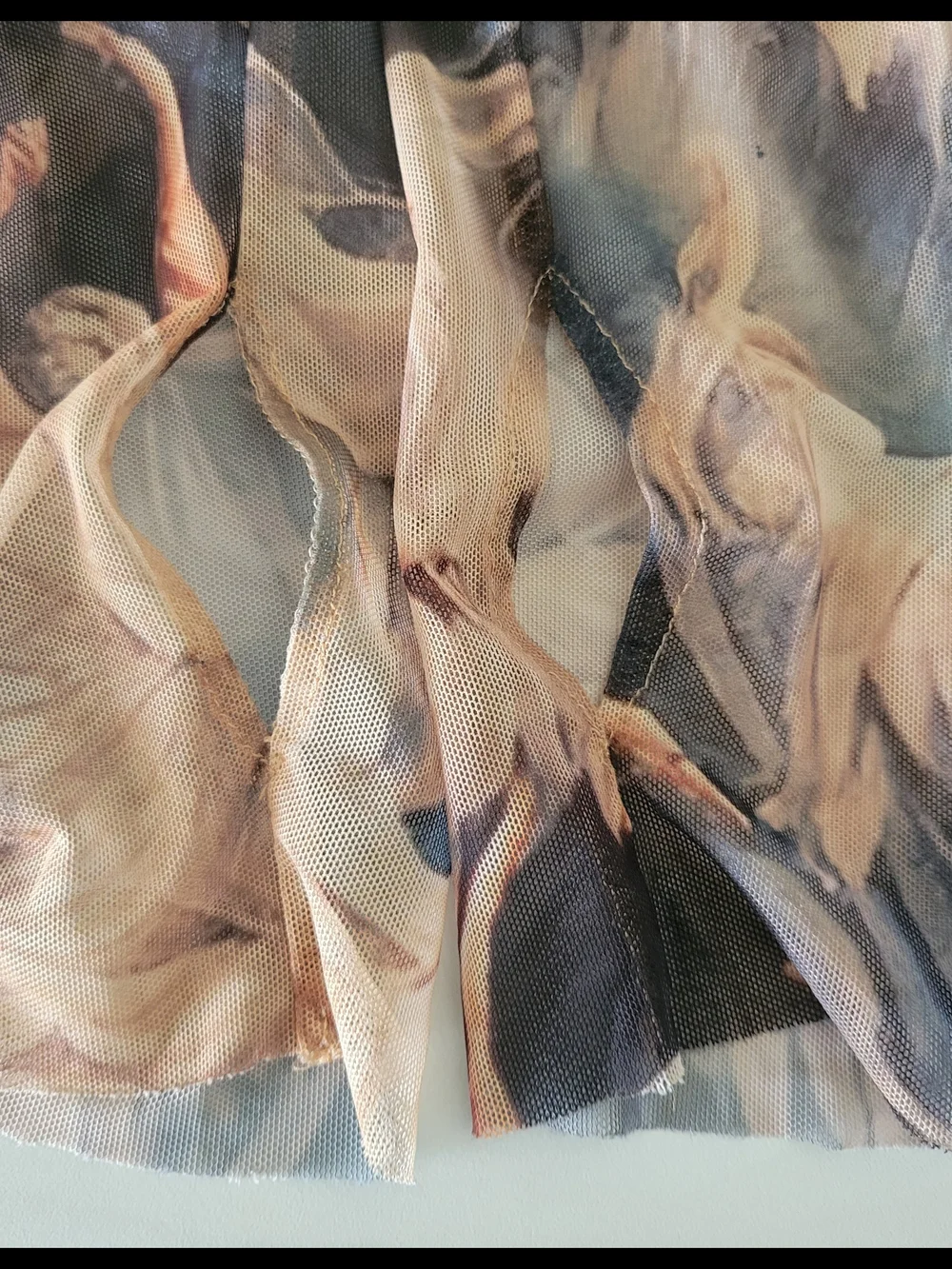 She's So Fresh Renaissance Angel Cherub Print Mesh Mock Neck Top L - Picture 4 of 11